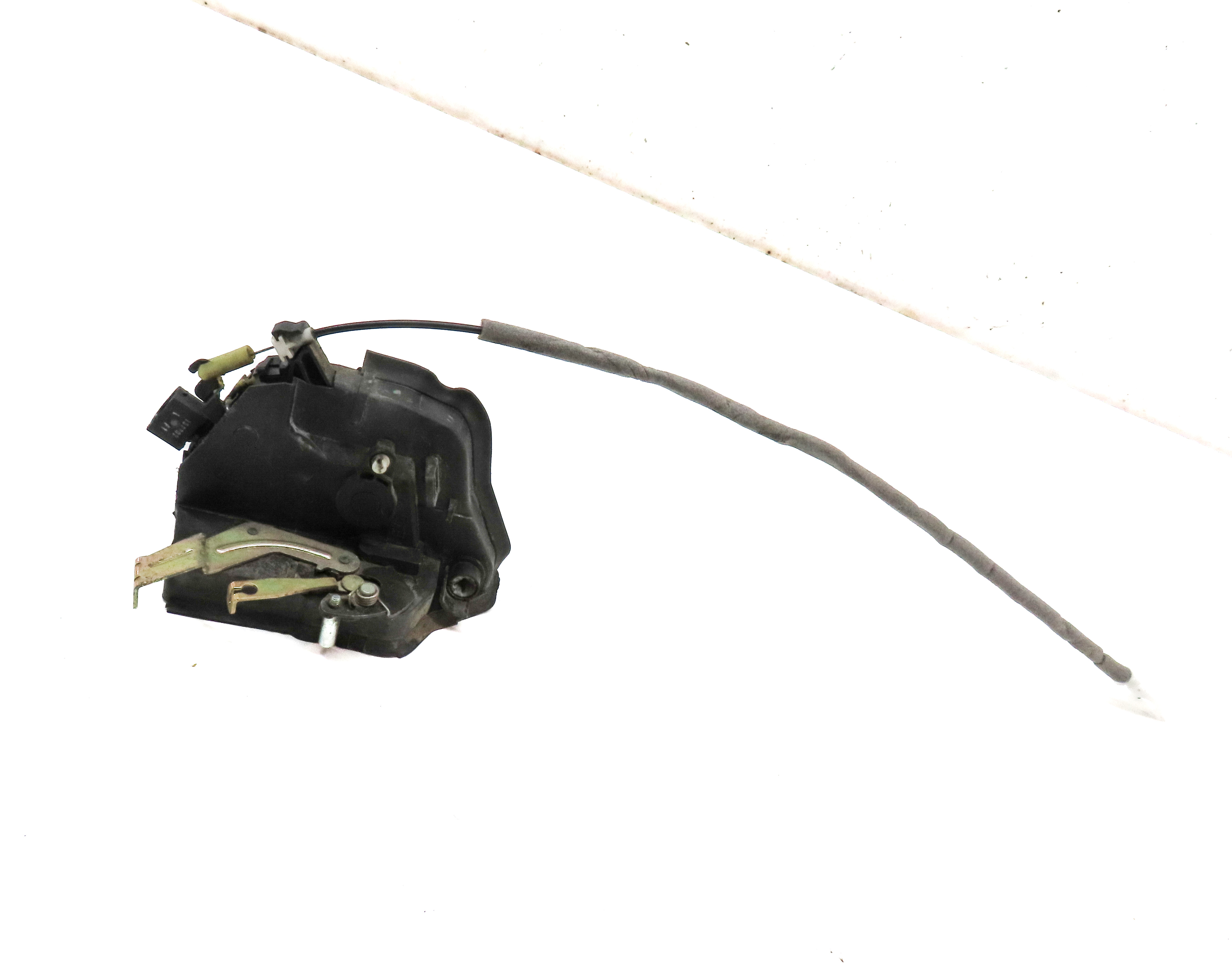 2001-2006 BMW 3 M3 CONVERTIBLE COUPE (E46) FRONT LEFT DRIVER DOOR LOCK LATCH — exact item pictured